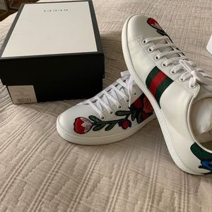 Brand new gucci sneakers